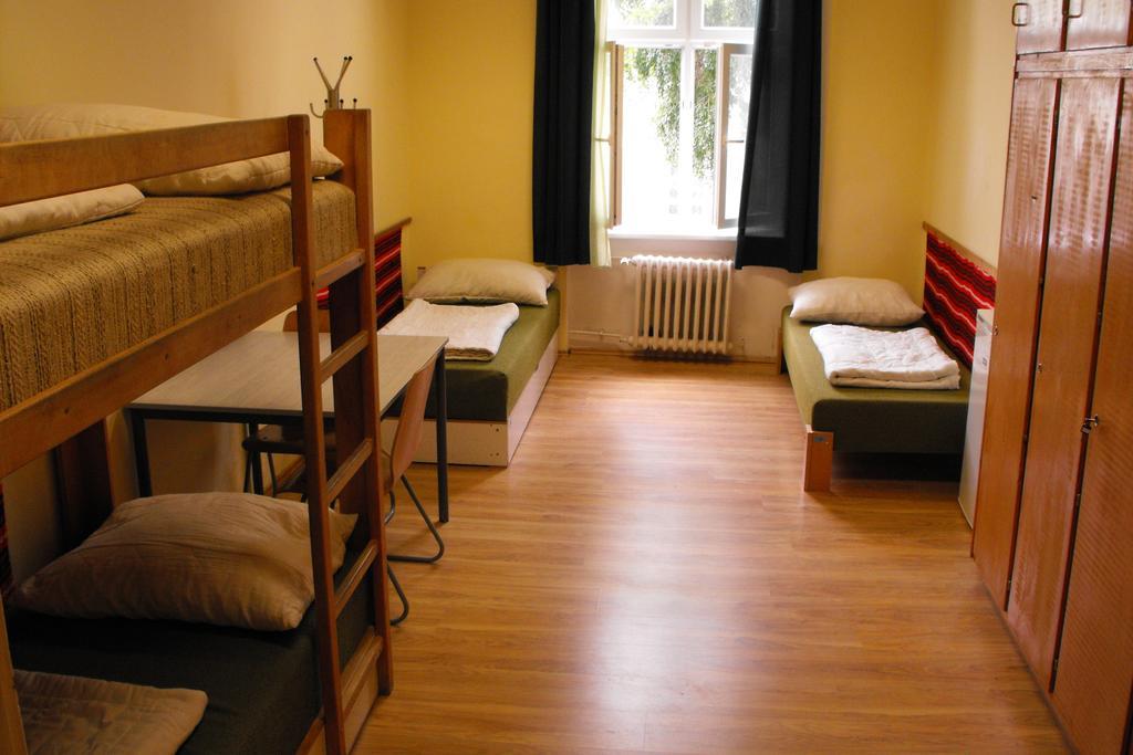 בודפשט Mogyorodi Hostel מראה חיצוני תמונה