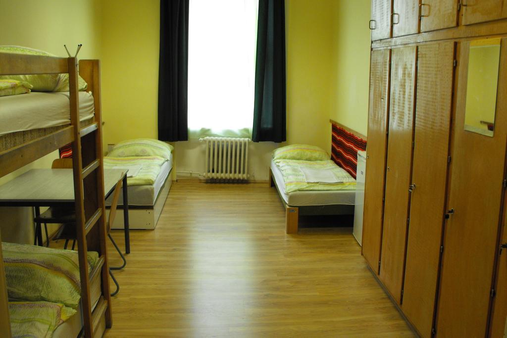 בודפשט Mogyorodi Hostel חדר תמונה