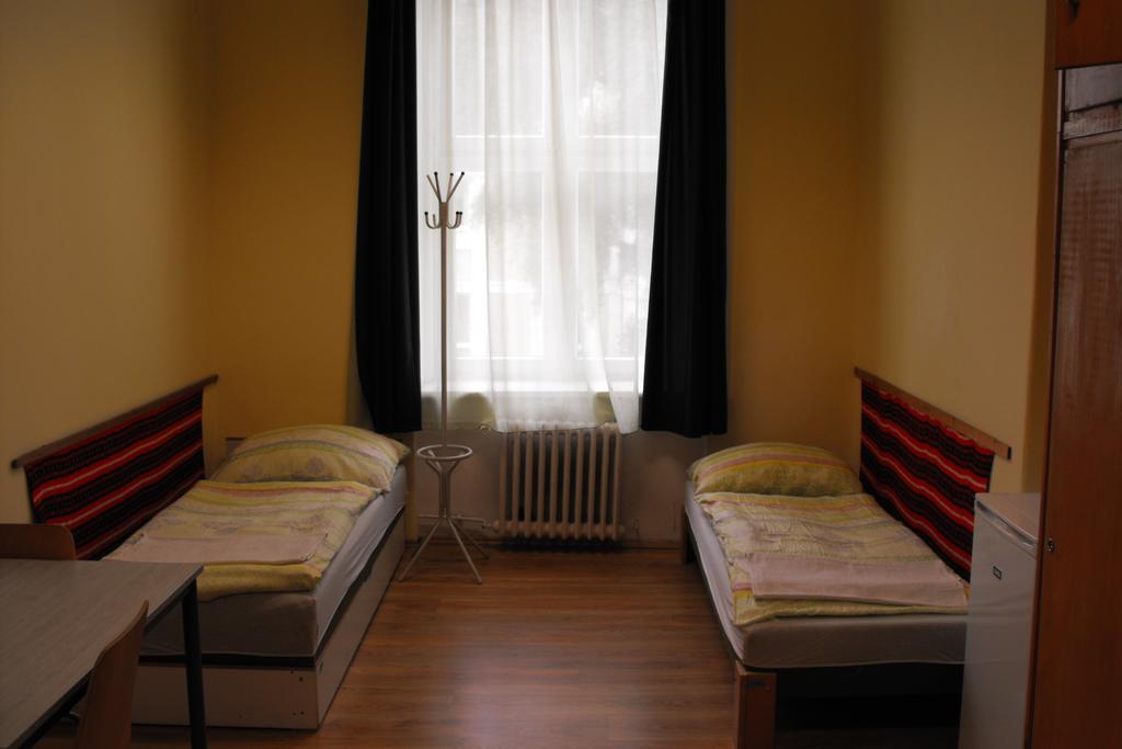 בודפשט Mogyorodi Hostel חדר תמונה