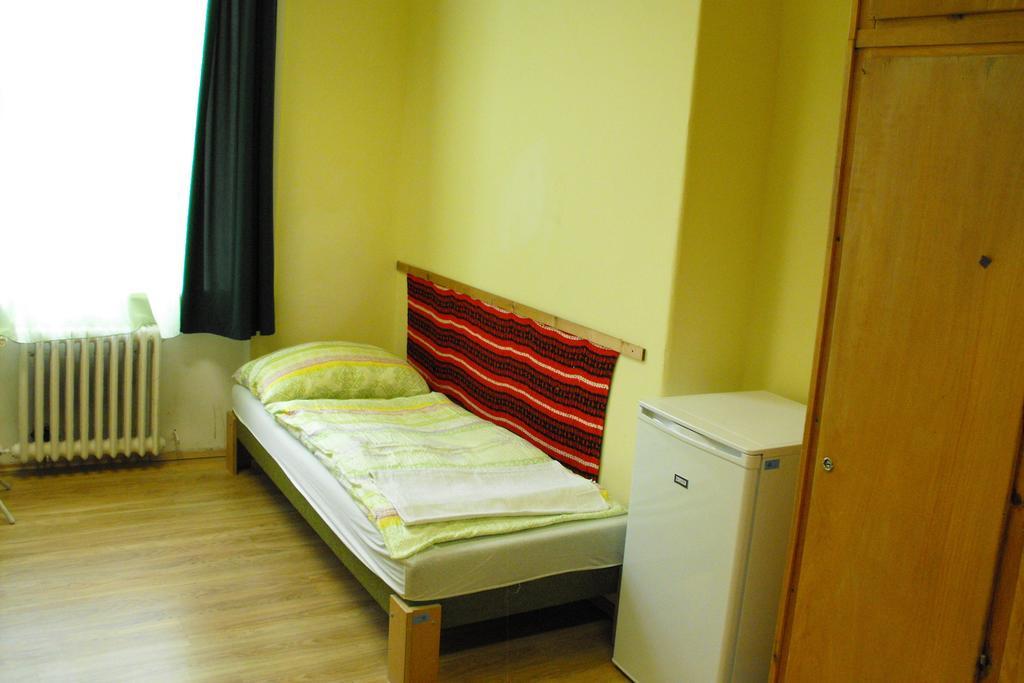 בודפשט Mogyorodi Hostel חדר תמונה